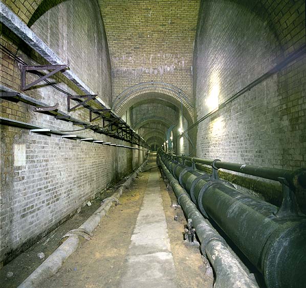 London Metropolitan Sewer at Rosebery Avenue. Image source: https://tinyurl.com/Subterranea-Britannica